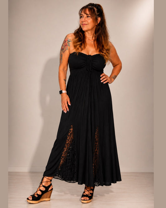 Langes Sommerkleid mit Spitze – feminin, luftig