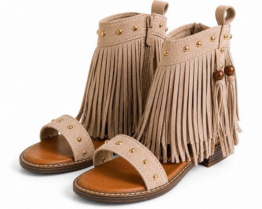 Sandalen mit Fransen