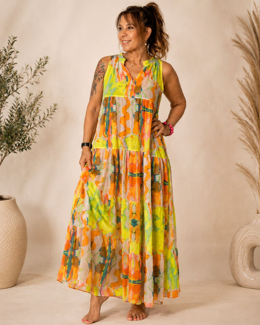 Maxikleid aus 100 % Baumwolle ist der perfekte Begleiter für warme Sommertage.