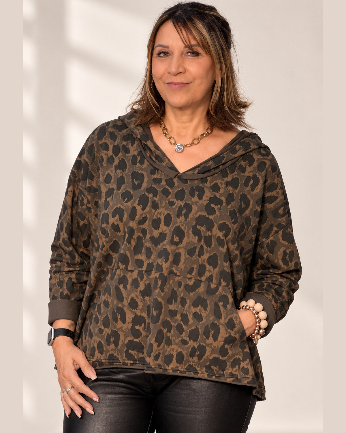 Leo Hoodie Damen aus Sommersweat | DeLuLu Fashion Corner